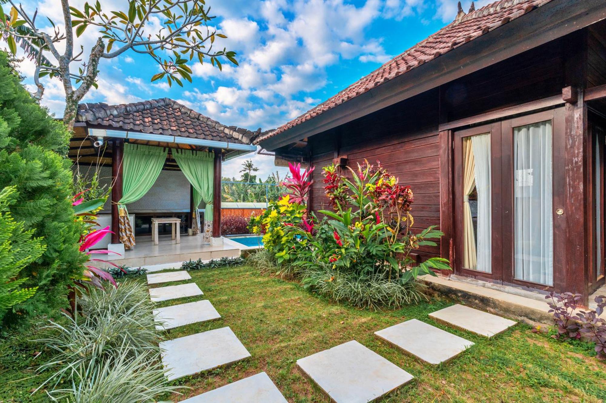 Sri Abi Ratu Villas Sukawati  Ngoại thất bức ảnh